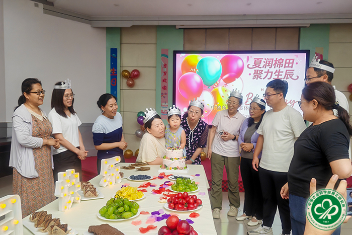 生日会现场xiu.jpg
